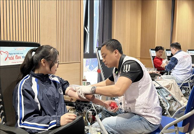 Ngày hội “Trái tim tình nguyện” 2025: Lan tỏa nghĩa cử hiến máu, sẻ chia sự sống

